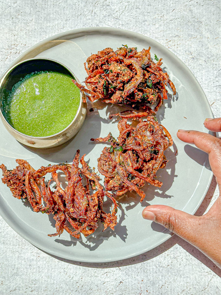 Crispy Onion Pakoras Recipe